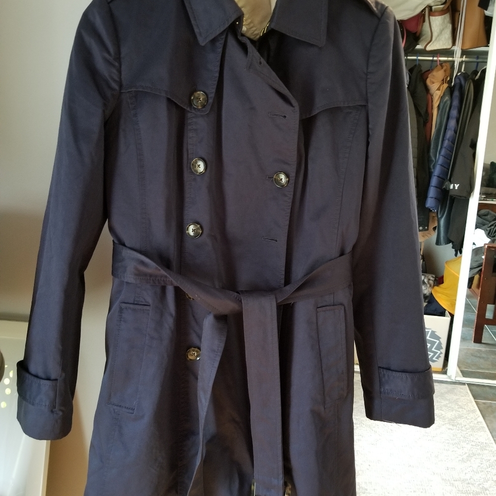 Beautiful Navy Trench banana republic